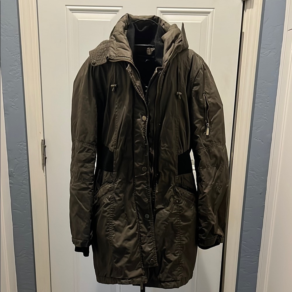 French Connection Green Ski Jacket with Hood and Water-Resistant Fabric